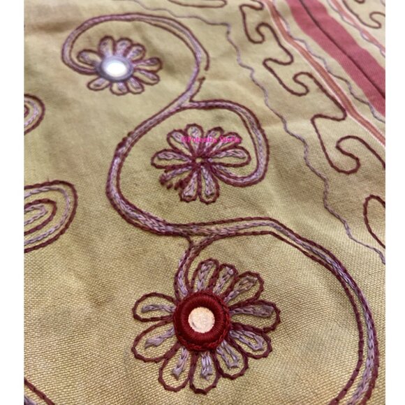 Embroidered Bag - Picture 2 of 3